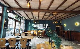 Hotel & Weinhaus Zum Schwarzen Baeren